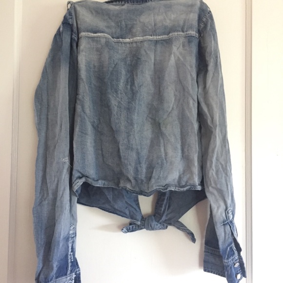 Lightweight Jean Jacket with tie in the front - Picture 2 of 3